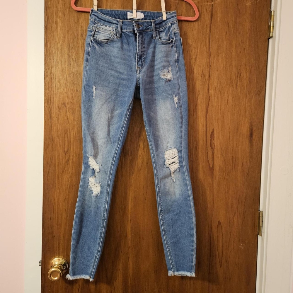 Skinny Jelly Jeans distressed jeans. Size 1